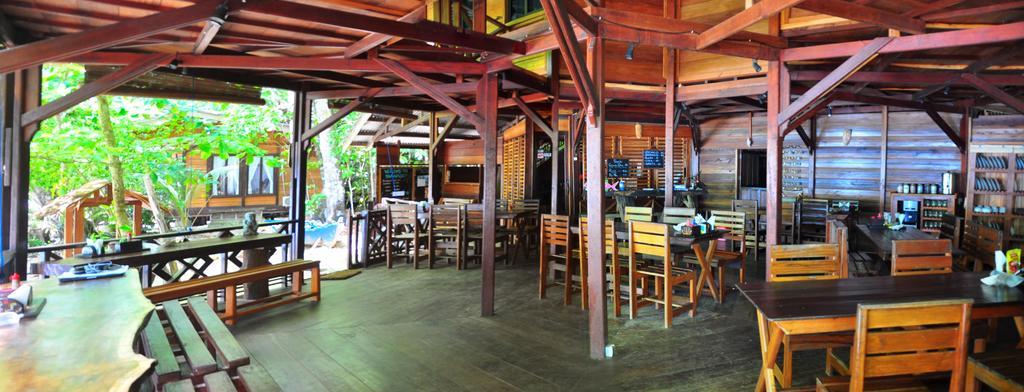 Raja Ampat Dive Resort Tapokreng ภายนอก รูปภาพ