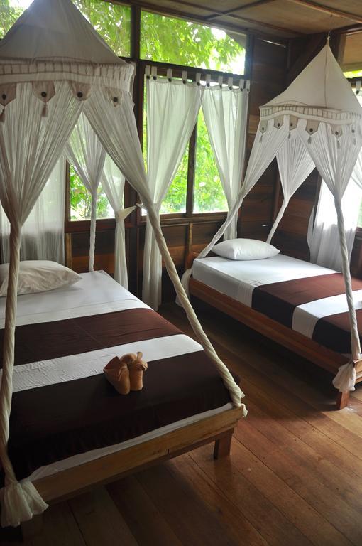Raja Ampat Dive Resort Tapokreng ภายนอก รูปภาพ