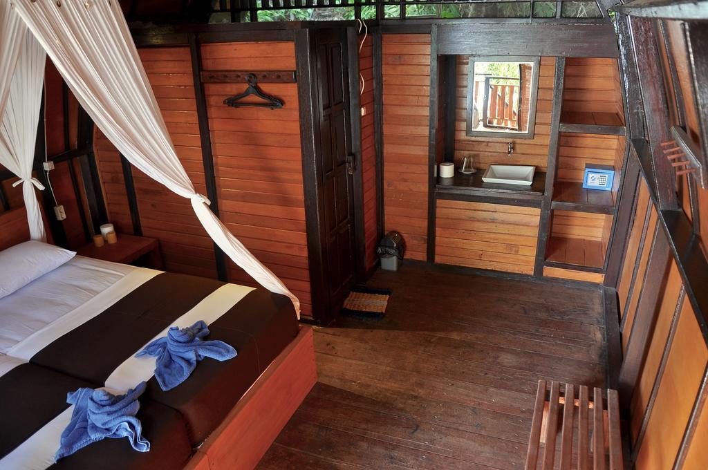 Raja Ampat Dive Resort Tapokreng ภายนอก รูปภาพ